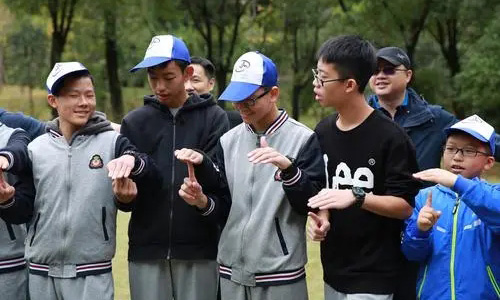 比較能帶動(dòng)氣氛的游戲，比較嗨的帶動(dòng)氣氛暖場游戲
