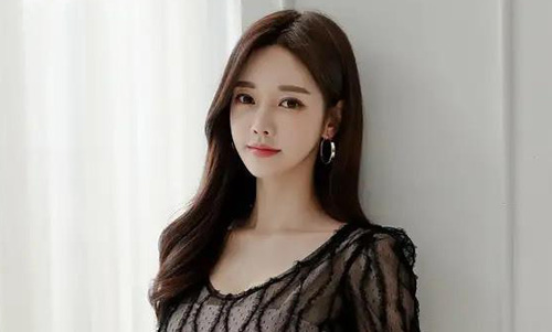 女人簡(jiǎn)單氣質(zhì)一句話，女人魅力和氣質(zhì)的句子